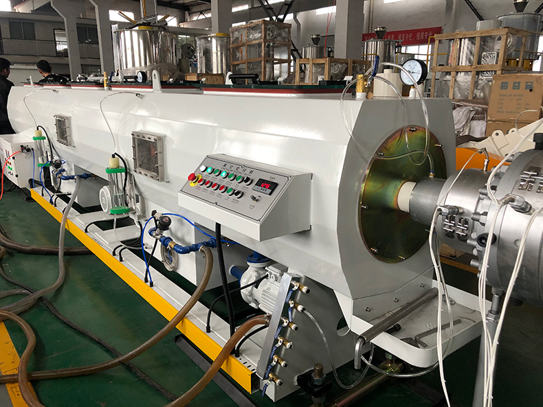 PVC110-315-400给水管挤出机生产线 PVC树脂粉末管材制管机设备